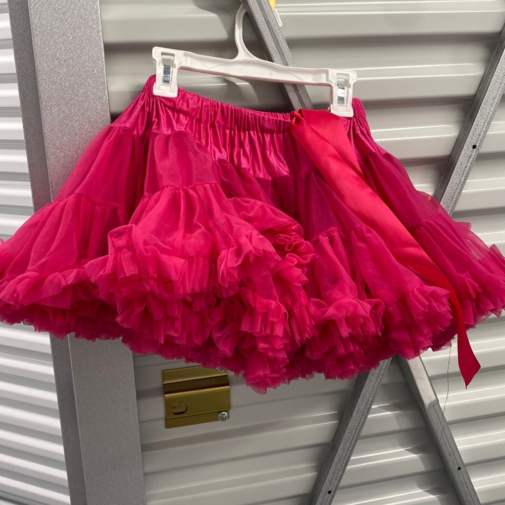 Kid’s pink tutu size small ribbon tie & elastic cute!